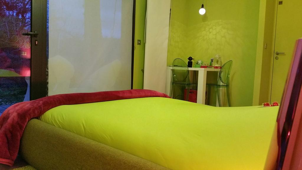 B&B Dochavert カルカソンヌ 部屋 写真